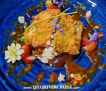 Bangkok Rice Barge New Year EVE Dinner Cruise Mahapatra Cruise