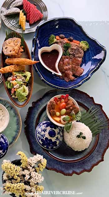 Bangkok Rice Barge New Year EVE Dinner Cruise Mahapatra Cruise