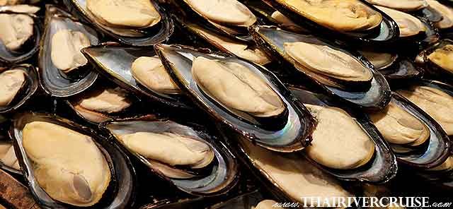 River Star Princess Cruise Chaophraya river dinner cruise live music on the Chao Phraya River. Ticket book