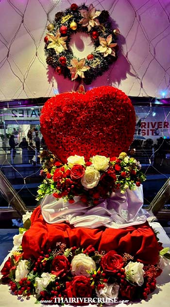 Best Valentine dinner in Bangkok on the Wonderful Pearl Cruise. Enjoy a luxury buffet, live music, and stunning river views for a romantic Best Valentine dinner in Bangkok on the Wonderful Pearl Cruise. Enjoy a luxury buffet, live music, and stunning river views for a romantic
