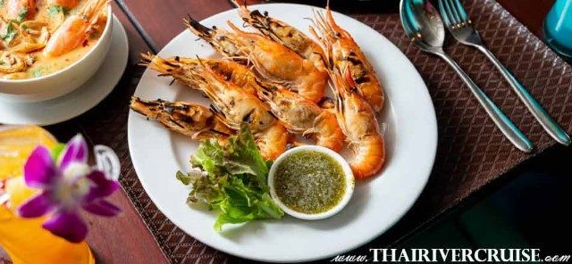 The International and Thai buffet is curated by world-class chefs, ensuring a variety of flavors to suit every palate. Best Valentine Dinner Bangkok Wonderful Pearl Cruise - The International and Thai buffet is curated by world-class chefs, ensuring a variety of flavors to suit every palate.