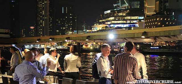 Iconic Bangkok Landmarks Visual Guide As your private vessel glides down the Chao Phraya River, you will pass some of Thailand’s most historic and breathtaking architectural wonders, completely illuminated against the night sky. - EMBASSY BANGKOK Iconic Bangkok Landmarks Visual Guide As your private vessel glides down the Chao Phraya River, you will pass some of Thailand’s most historic and breathtaking architectural wonders, completely illuminated against the night sky. - EMBASSY BANGKOK