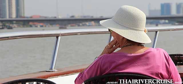 Best lunch cruise on Chao Phraya - top rated sightseeing cruise Bangkok navigates the Chao Phraya River cruise route, you will pass a continuous stream of Thailand's most legendary landmarks and cultural hubs. Best lunch cruise on Chao Phraya - top rated sightseeing cruise Bangkok navigates the Chao Phraya River cruise route, you will pass a continuous stream of Thailand's most legendary landmarks and cultural hubs.