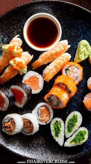 Sushi Japanese food -Pearl Boutique Cruise Bangkok Luxuries Cruise in Thailand : Chao Phraya luxury dining